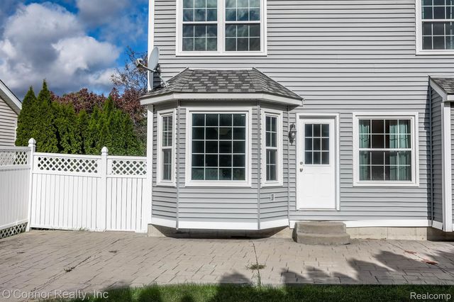 955 Covington, Marysville, MI 48040