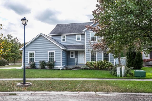 955 Covington, Marysville, MI 48040