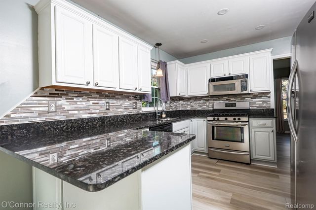 955 Covington, Marysville, MI 48040