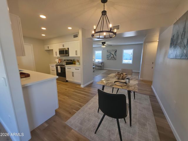 10821 W AMBER Trail, Sun City, AZ 85351
