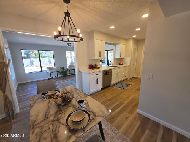 10821 W AMBER Trail, Sun City, AZ 85351