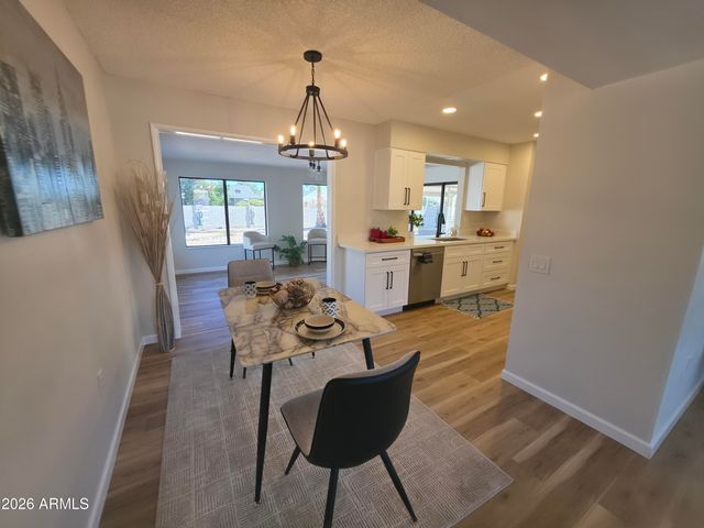 10821 W AMBER Trail, Sun City, AZ 85351