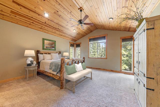 11707 Skislope Way, Truckee, CA 96161