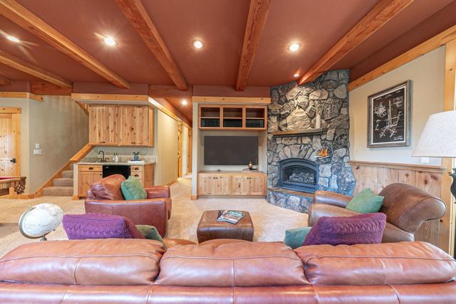 11707 Skislope Way, Truckee, CA 96161