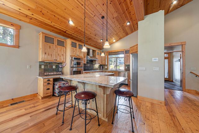 11707 Skislope Way, Truckee, CA 96161