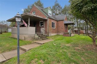 3000 Roosevelt Ave, Hopewell Twp, PA 15001