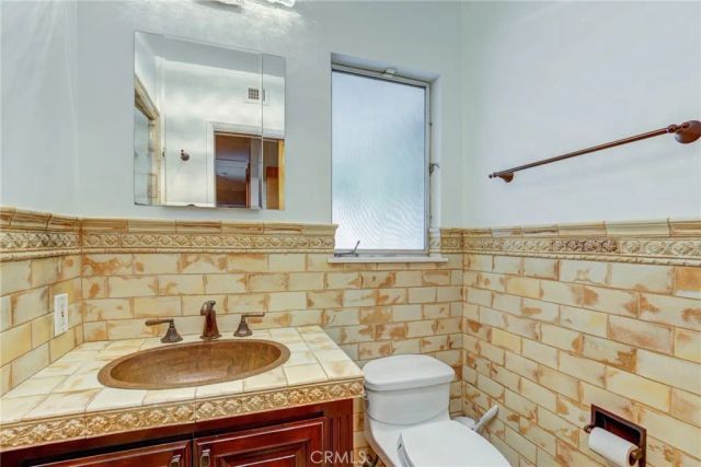 2740 Hutton Drive, Beverly Hills, CA 90210