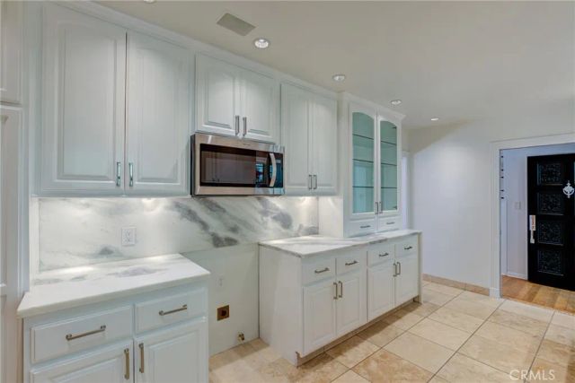 2740 Hutton Drive, Beverly Hills, CA 90210