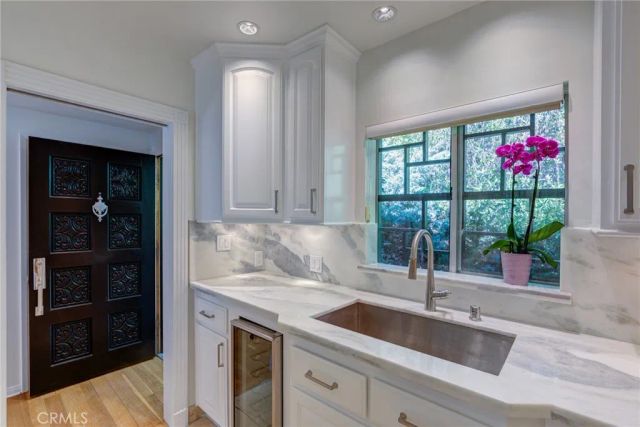 2740 Hutton Drive, Beverly Hills, CA 90210
