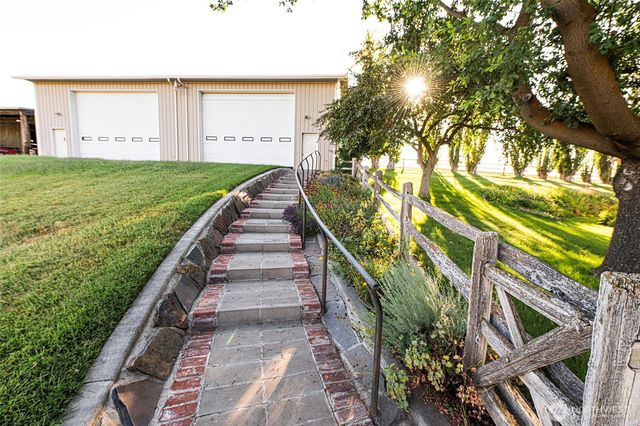 1793 Old Milton Hwy, Walla Walla, WA 99362