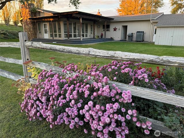 1793 Old Milton Hwy, Walla Walla, WA 99362