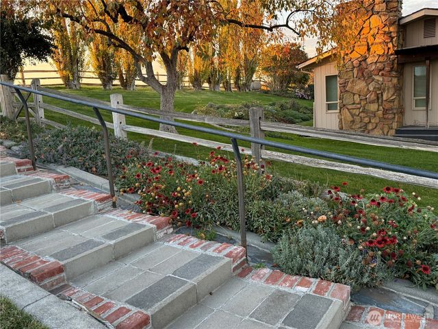 1793 Old Milton Hwy, Walla Walla, WA 99362