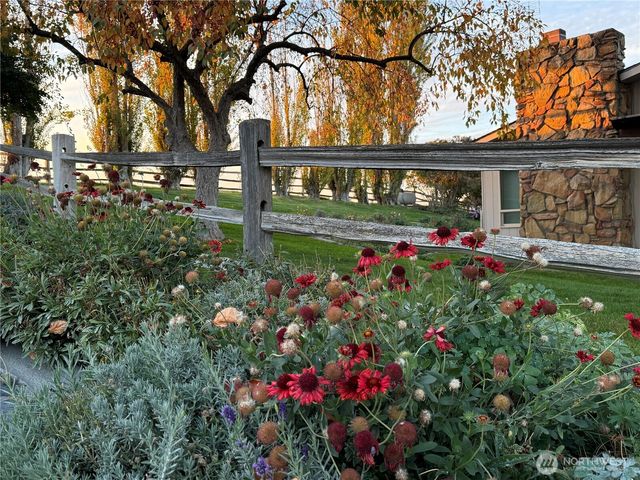 1793 Old Milton Hwy, Walla Walla, WA 99362