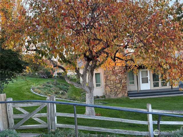 1793 Old Milton Hwy, Walla Walla, WA 99362