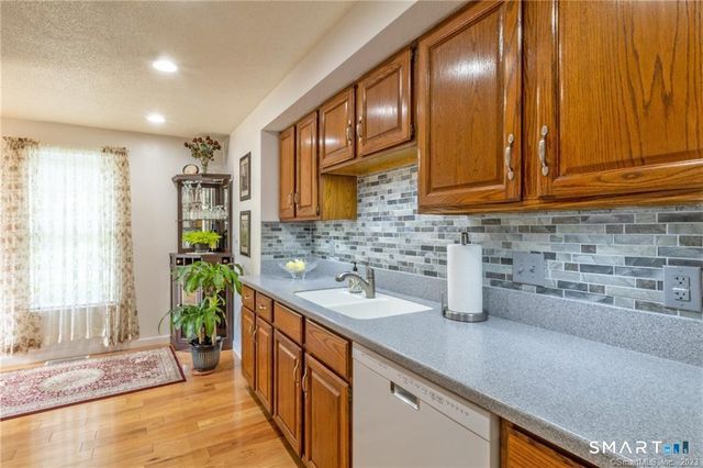 152 Summer Street 152, Portland, CT 06480