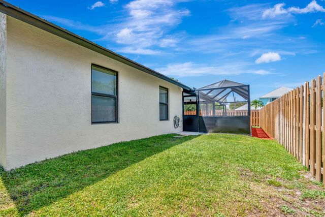 18975 SE County Line Road, Tequesta, FL 33469