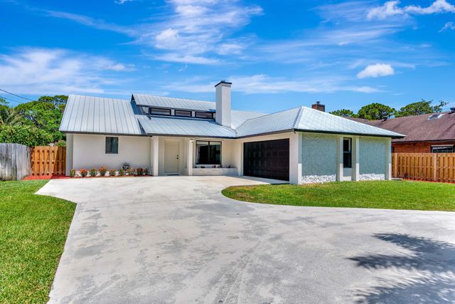 18975 SE County Line Road, Tequesta, FL 33469