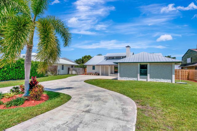 18975 SE County Line Road, Tequesta, FL 33469