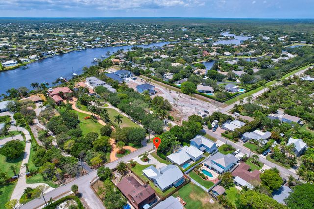 18975 SE County Line Road, Tequesta, FL 33469