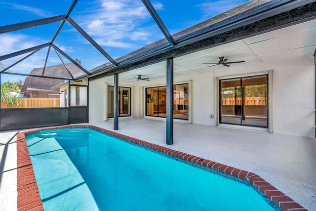 18975 SE County Line Road, Tequesta, FL 33469