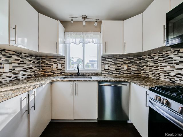 23220 Audrey Avenue, Warren, MI 48091