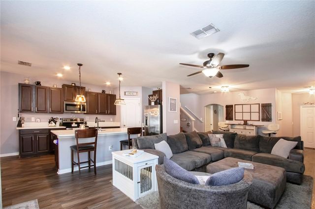 11330 VILLAS ON THE GREEN DRIVE, Riverview, FL 33579