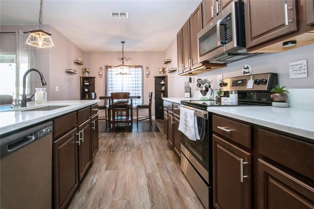 11330 VILLAS ON THE GREEN DRIVE, Riverview, FL 33579