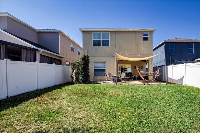 11330 VILLAS ON THE GREEN DRIVE, Riverview, FL 33579