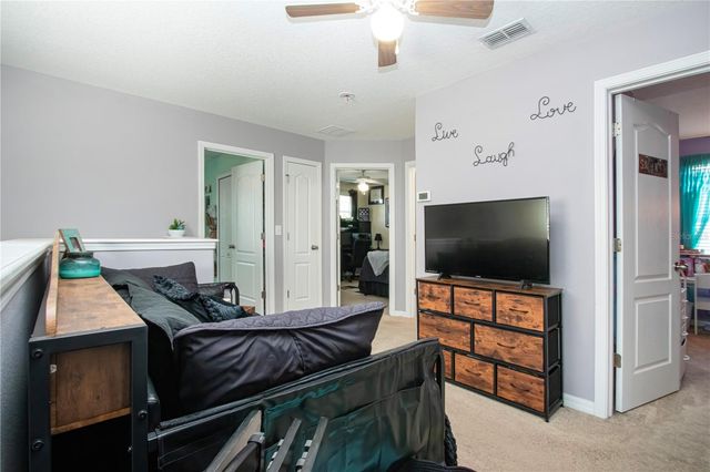 11330 VILLAS ON THE GREEN DRIVE, Riverview, FL 33579