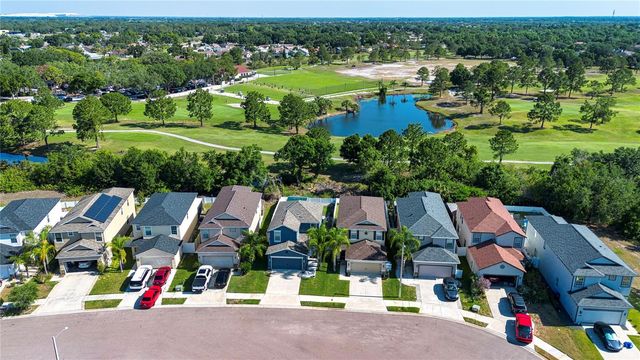 11330 VILLAS ON THE GREEN DRIVE, Riverview, FL 33579