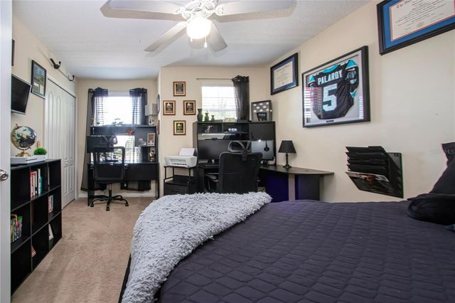 11330 VILLAS ON THE GREEN DRIVE, Riverview, FL 33579