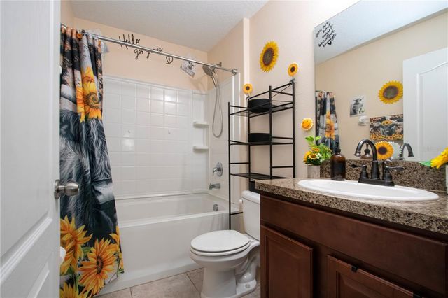 11330 VILLAS ON THE GREEN DRIVE, Riverview, FL 33579