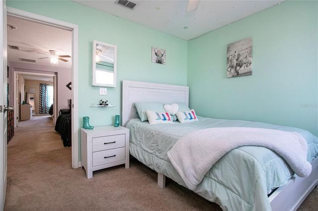 11330 VILLAS ON THE GREEN DRIVE, Riverview, FL 33579