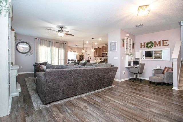 11330 VILLAS ON THE GREEN DRIVE, Riverview, FL 33579