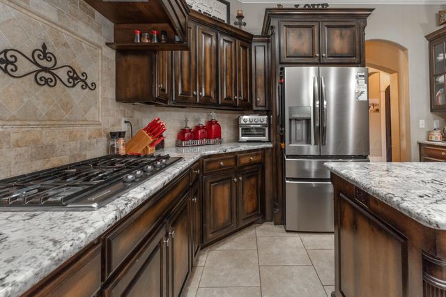 6402 Parkwood Place, Amarillo, TX 79119