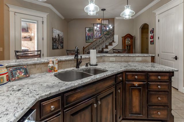 6402 Parkwood Place, Amarillo, TX 79119