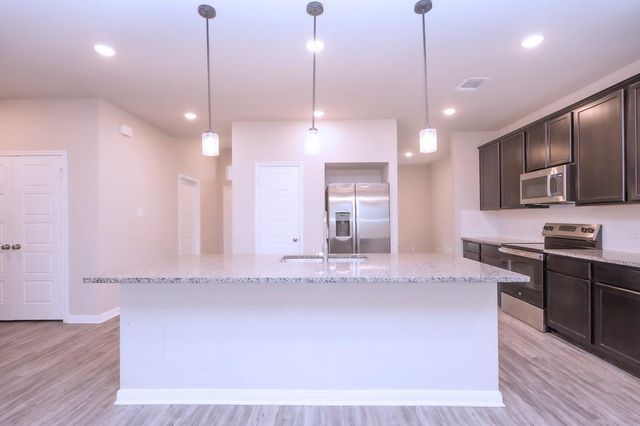 113 Lazy Lizzy RD, Jarrell, TX 76537