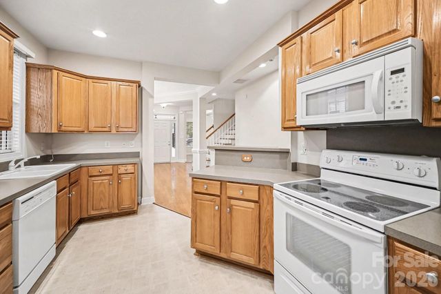 2065 Gable Way Lane, Matthews, NC 28104