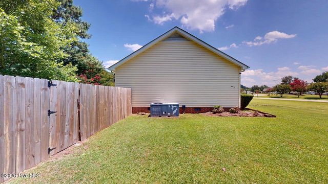 215 Wyatt Drive, Goldsboro, NC 27534