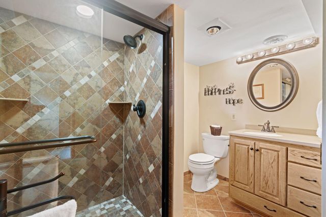 15700 5th Avenue N, Plymouth, MN 55447