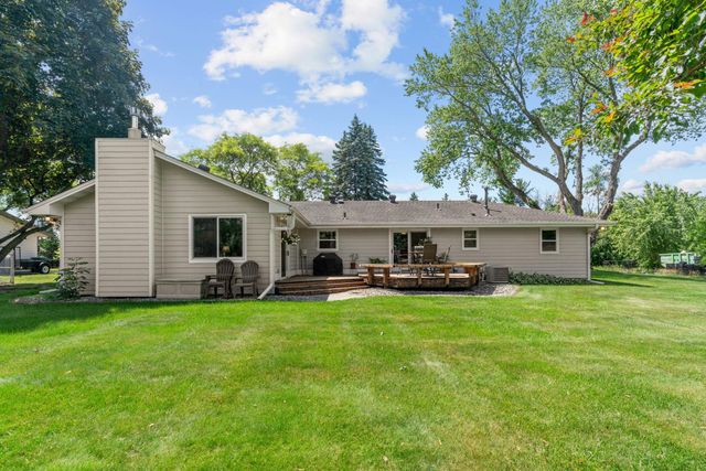 15700 5th Avenue N, Plymouth, MN 55447