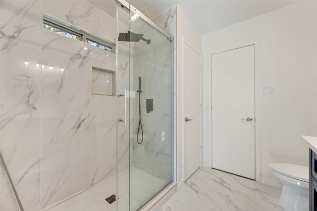 812 Isla Verde Plaza, Dallas, TX 75211