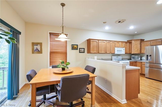 1096 Venice Court, Macedonia, OH 44056