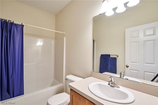 1096 Venice Court, Macedonia, OH 44056