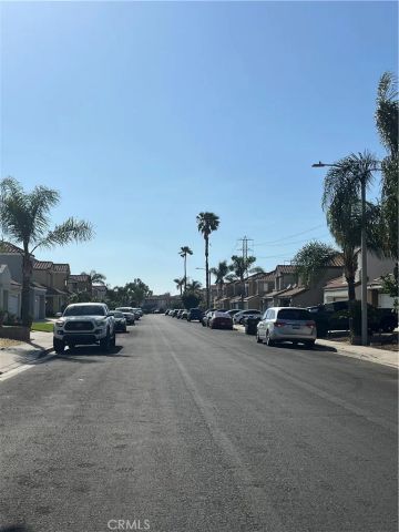 15827 Fiddleleaf, Fontana, CA 92337