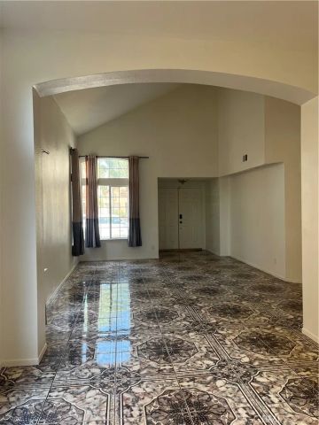 15827 Fiddleleaf, Fontana, CA 92337