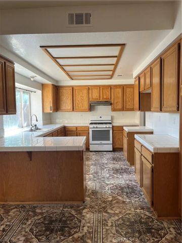 15827 Fiddleleaf, Fontana, CA 92337