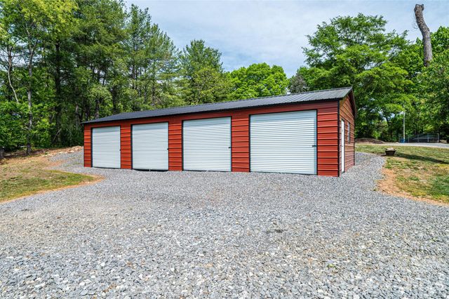 379 Horseshoe Bend Road, Hudson, NC 28638