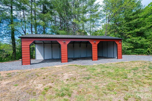 379 Horseshoe Bend Road, Hudson, NC 28638