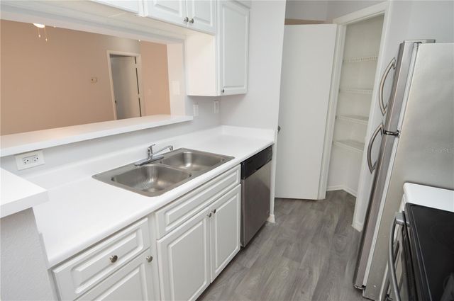 8635 MALLARD RESERVE DRIVE 103, Tampa, FL 33614